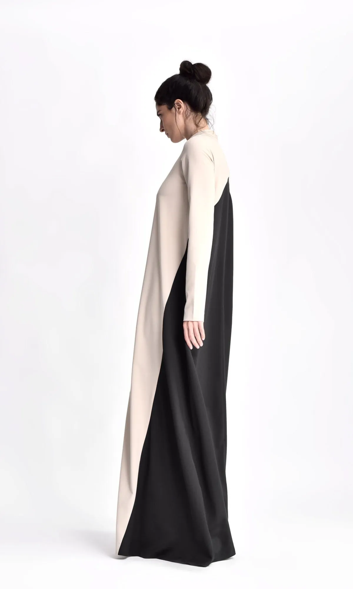 Bicolor Maxi Dress with Long Sleeves