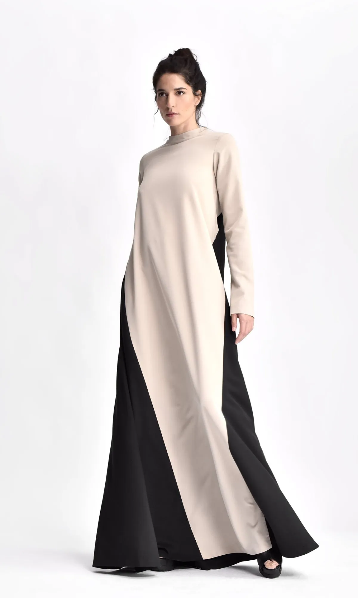 Bicolor Maxi Dress with Long Sleeves