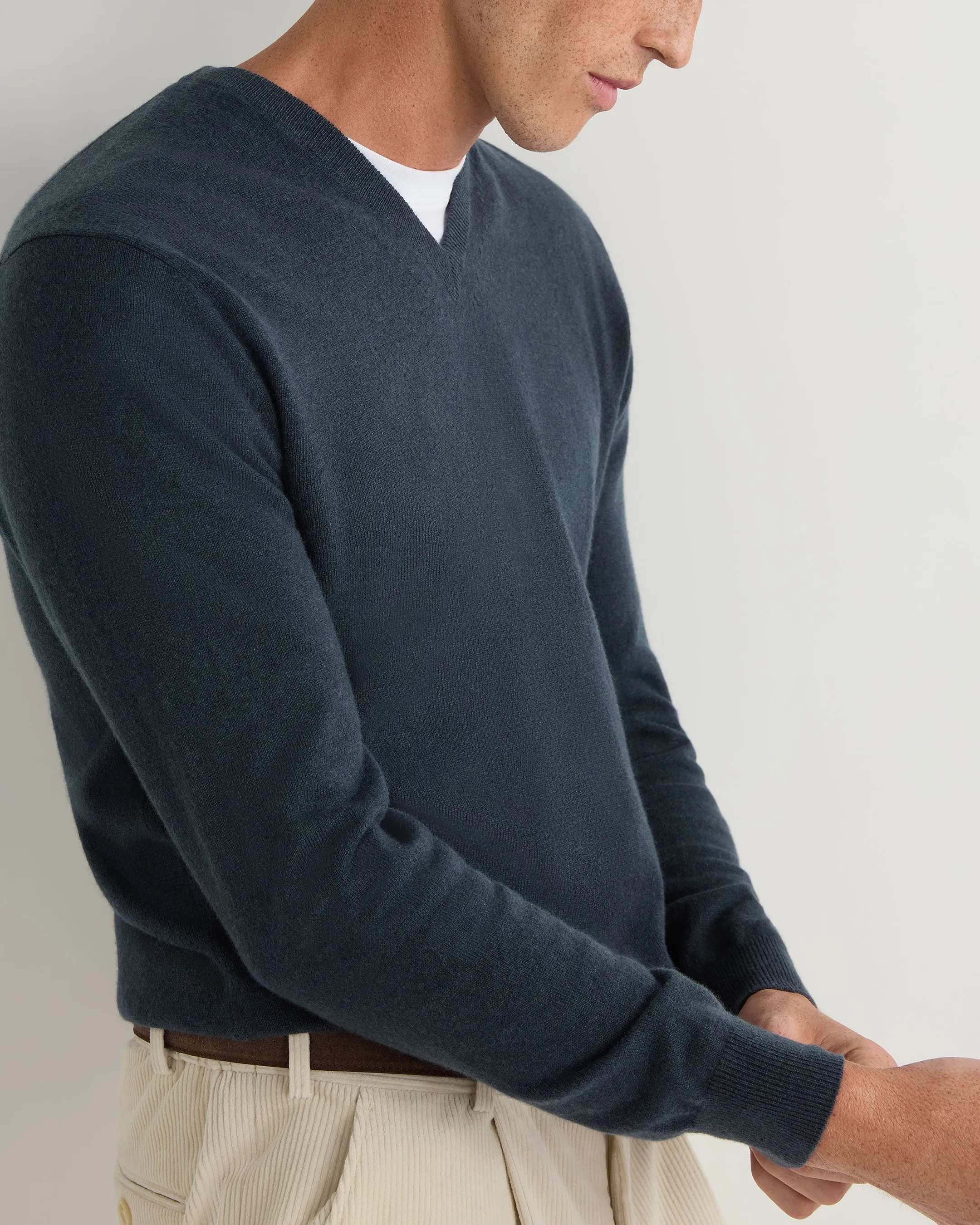 Men's Burlington V Neck Cashmere Sweater Caviar Blue