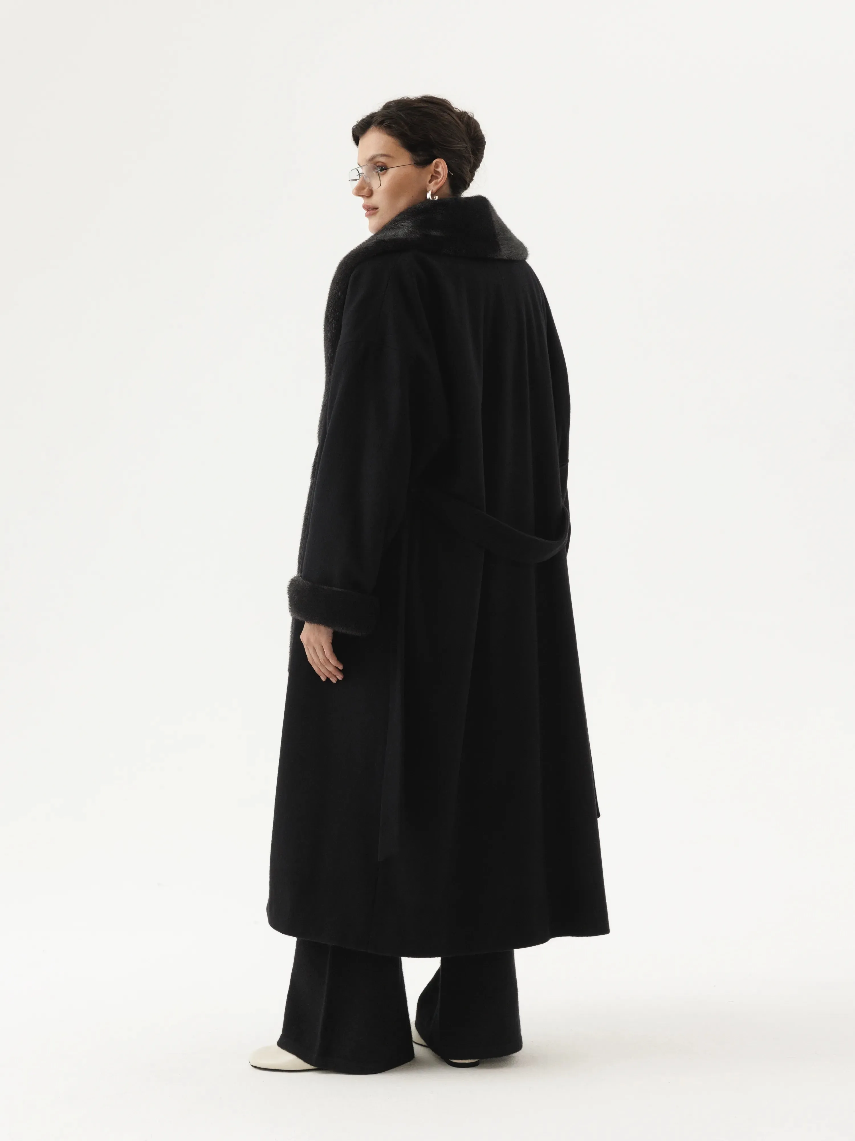 Short cashmere coat with shawl collar